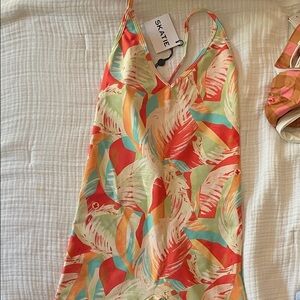 Skatie Leaf Pattern Sydne One Piece Active in Coral and Mint